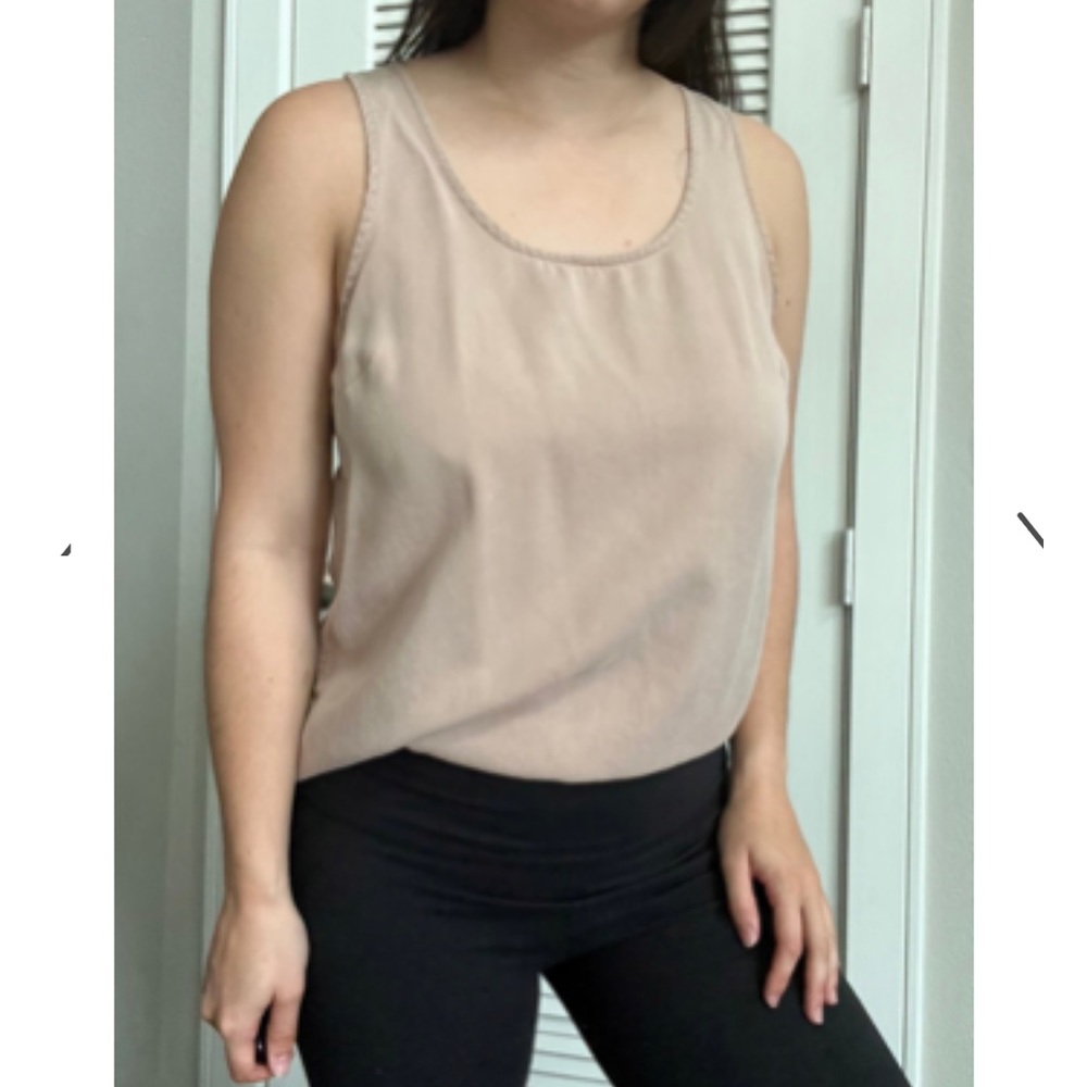 Aritzia Sleeveless Shell in Taupe Size L